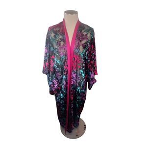 Vintage Victoria's secret kimono style rode, velvet peek a boo large no belt